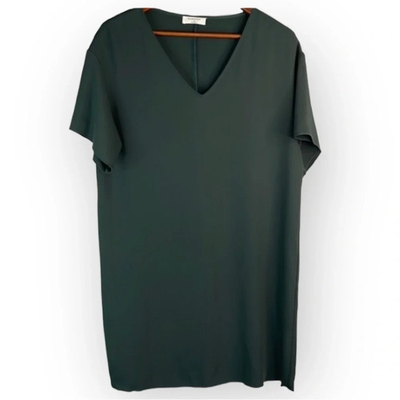 BABATON Aritzia Baggy Silky Shift Dress Forrest Green V-Neck Short Sleeve Small - Picture 2 of 11
